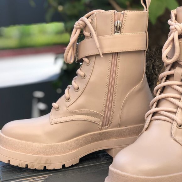 [New] LILIANA PLATFORM LACED UP COMBAT BOOTS WITH AIRPOD POCKET [NUDE BEIGE] - Picture 8 of 8